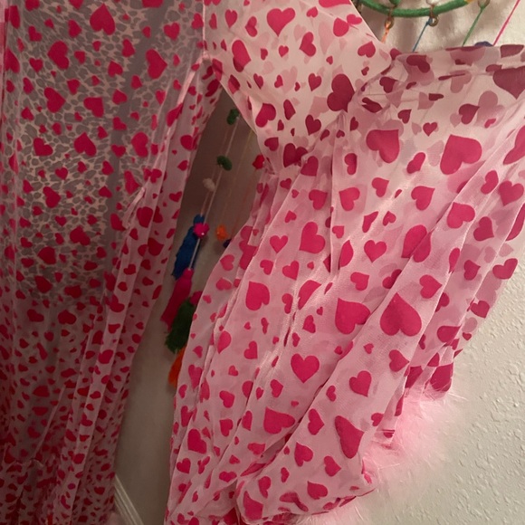 Rare Dolls Kill Sugar Thrillz Pink Heart Mesh Wrap Faux Fur Robe - Picture 7 of 10